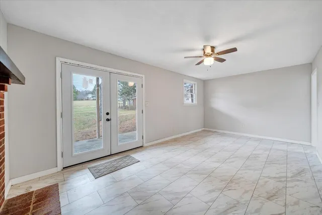 $369,000 | 58 Lakeland Circle, Troutville, VA 24175