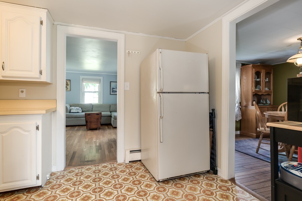 66 Darnell Road Worcester, MA 01606 - Photo 7 of 30 Gallery Image 7