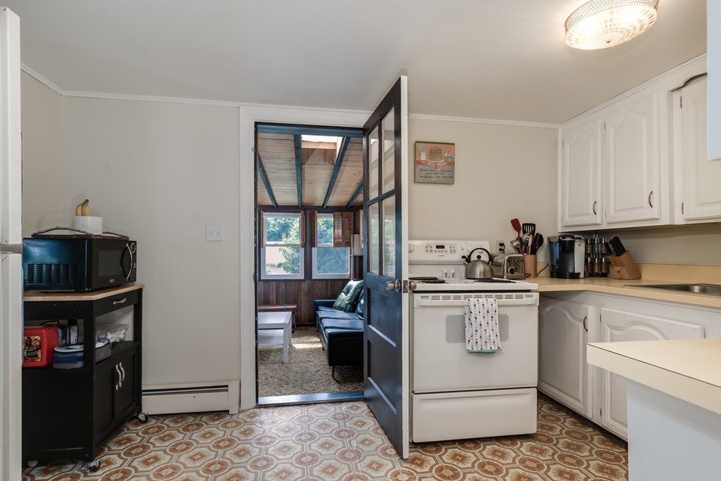66 Darnell Road Worcester, MA 01606 - Photo 9 of 30 Gallery Image 9