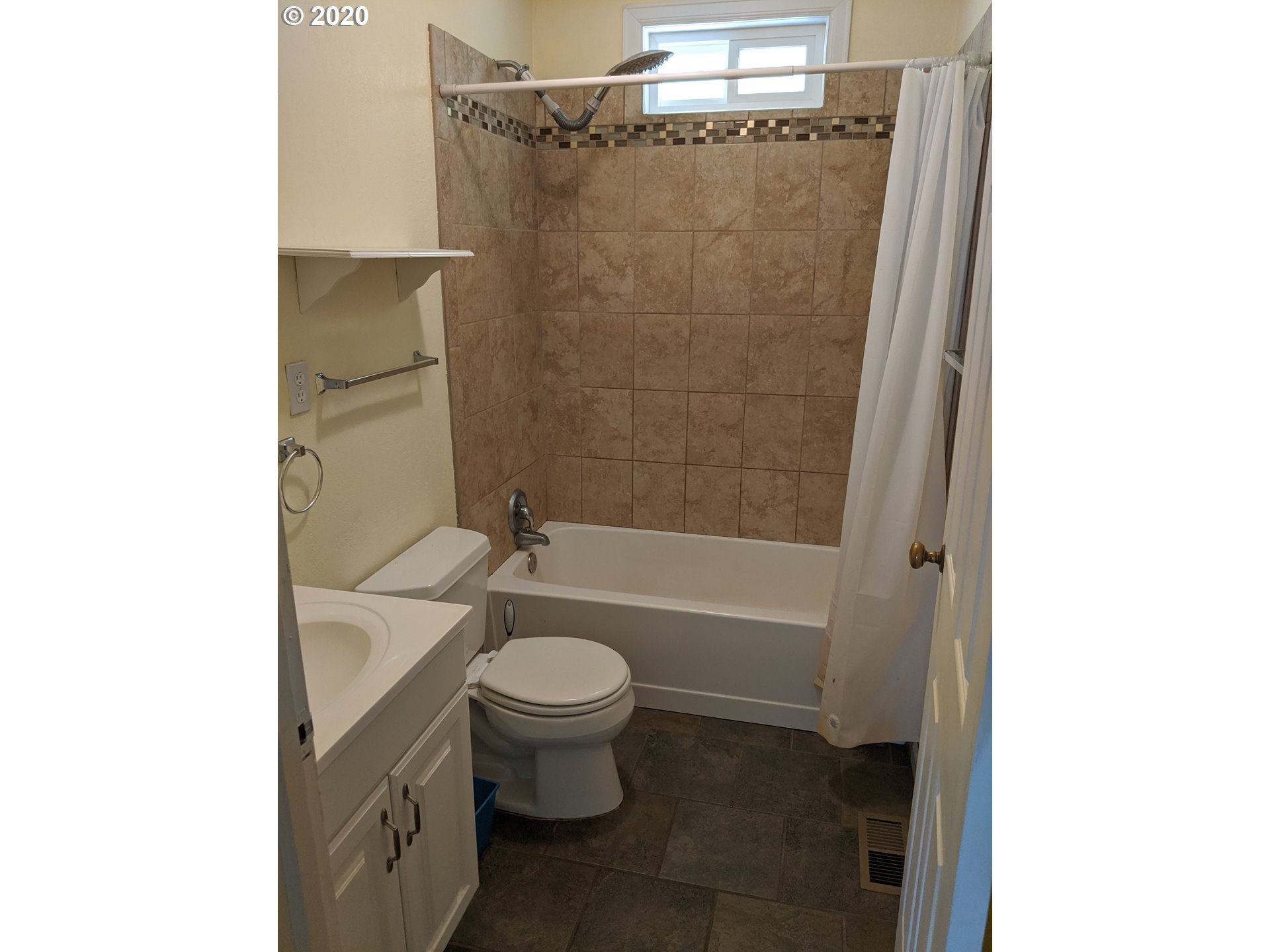 719 Northwest Johns Place Pendleton, OR 97801 - Photo 11 of 16 Gallery Image 11