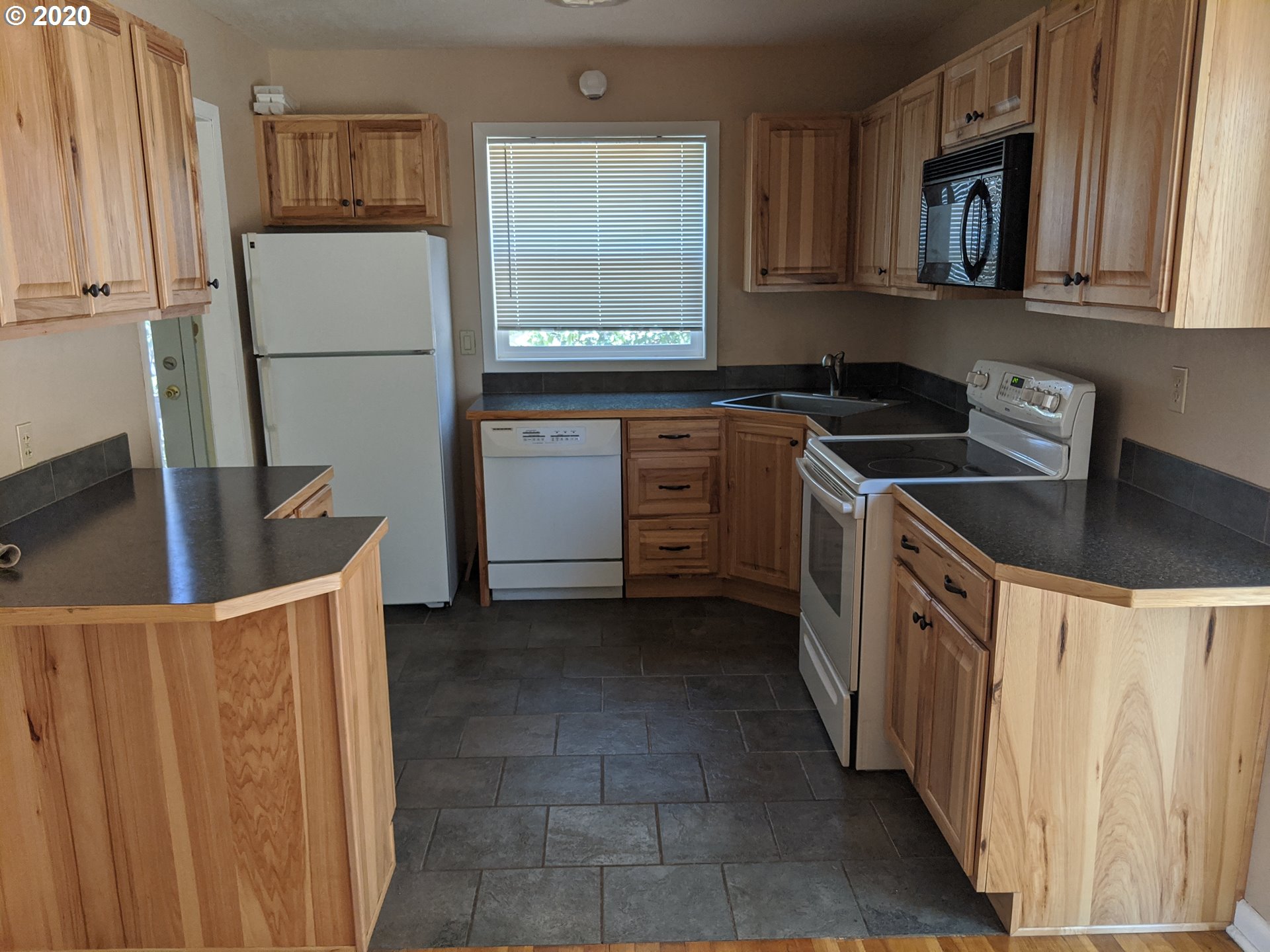 719 Northwest Johns Place Pendleton, OR 97801 - Photo 7 of 16 Gallery Image 7