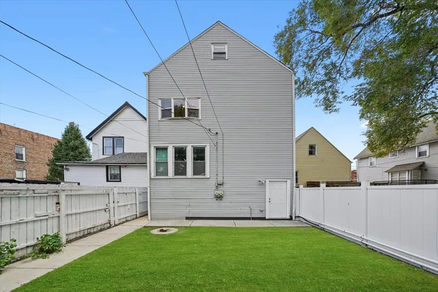 $2,500 | 5108 West 24th Place, Unit 2, Cicero, IL 60804