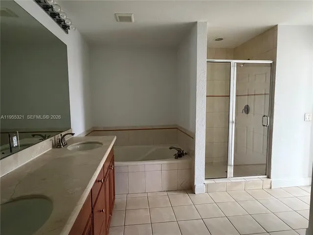 $4,650 | 107 Mendoza Avenue, Unit PH, Coral Gables, FL 33134