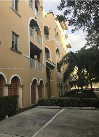 $4,650 | 107 Mendoza Avenue, Unit PH, Coral Gables, FL 33134