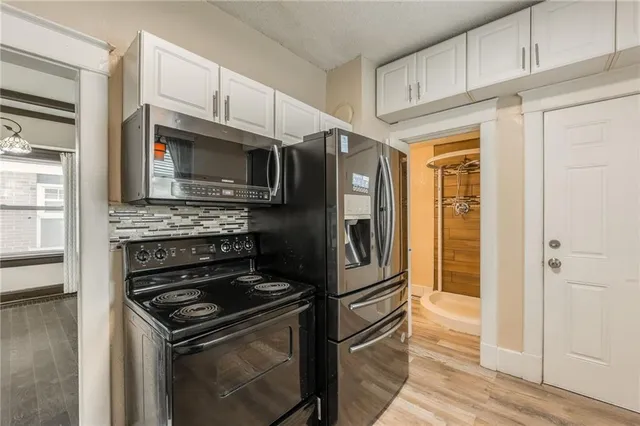 $305,000 | 3810 Wyandotte Street, Kansas City, MO 64111