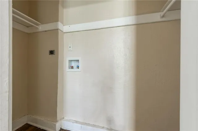 $305,000 | 3810 Wyandotte Street, Kansas City, MO 64111