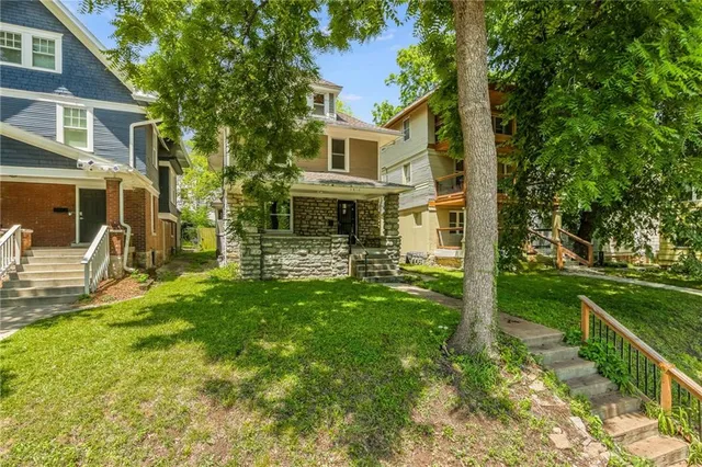 $305,000 | 3810 Wyandotte Street, Kansas City, MO 64111