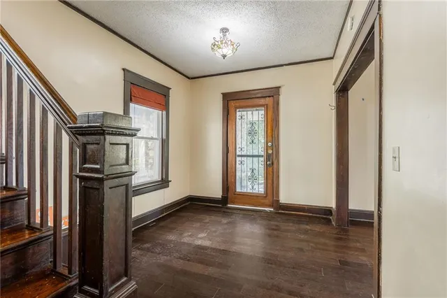 $305,000 | 3810 Wyandotte Street, Kansas City, MO 64111
