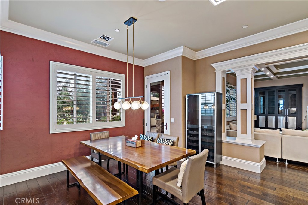 689 Crystal Mountain Circle Riverside, CA 92506 - Photo 22 of 74 Kitchen - Eating Area