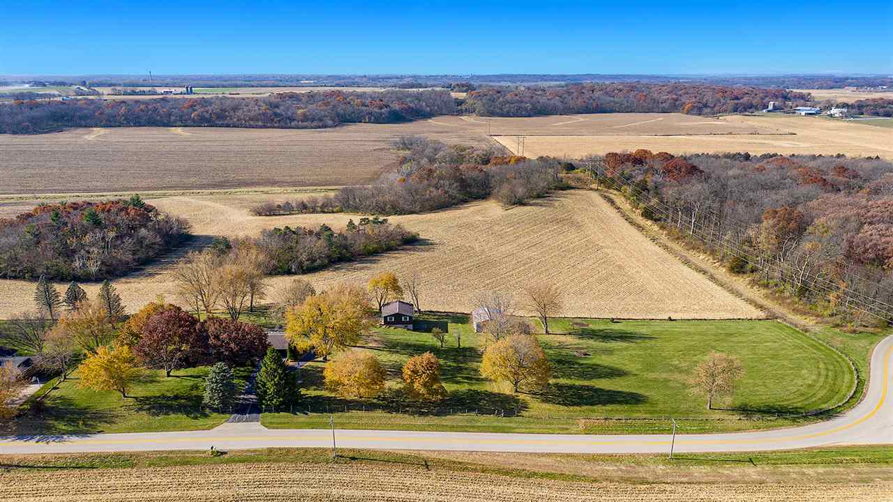 1989 Grand Detour Road Dixon, IL 61021 - Photo 25 of 39 a view of an ocean and beach