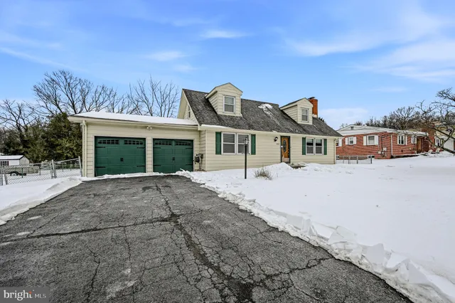 $375,000 | 992 South Old Baltimore Pike, Newark, DE 19702