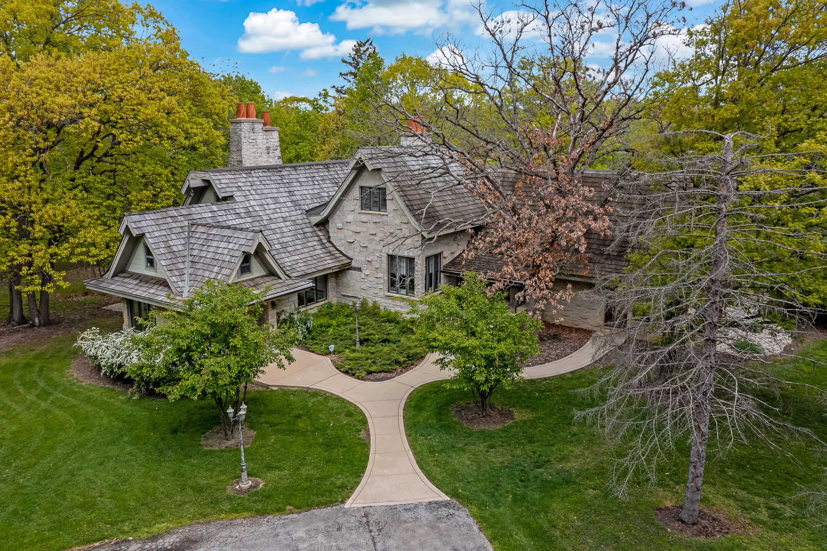 3500 Spring Road Oak Brook, IL 60523 - Photo 36 of 44 an aerial view of a house