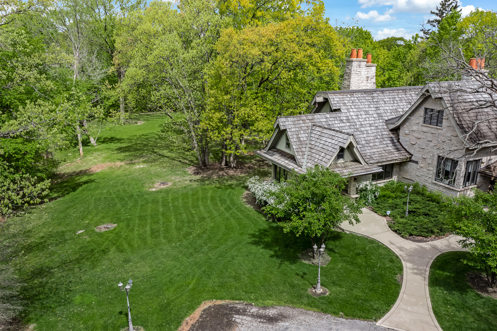 3500 Spring Road Oak Brook, IL 60523 - Photo 38 of 44 an aerial view of a house with a yard