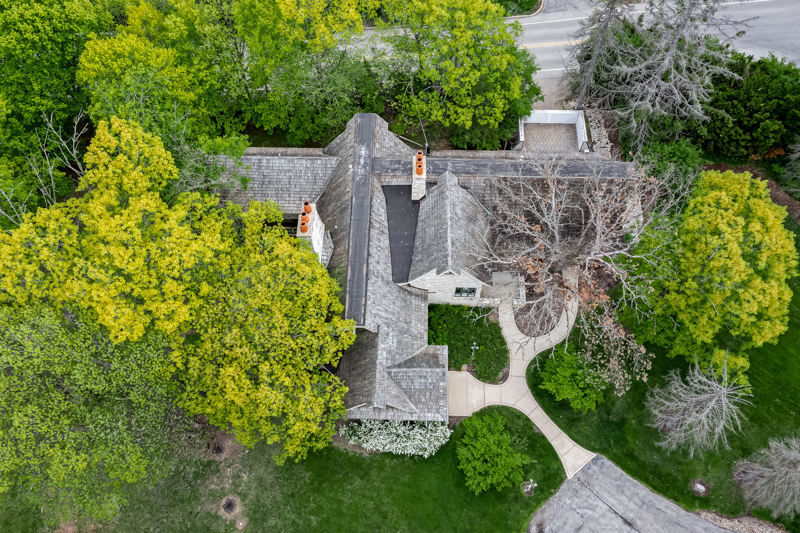 3500 Spring Road Oak Brook, IL 60523 - Photo 41 of 44 an aerial view of a house with a yard and garden
