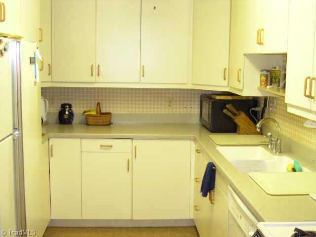 650 Rugby Row, Unit B Winston-Salem, NC 27106 - Photo 6 of 8 Other.