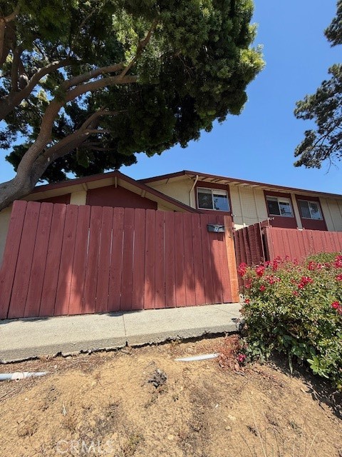 444 Corcoran Avenue, Unit 4 Vallejo, CA 94589 - Photo 4 of 32