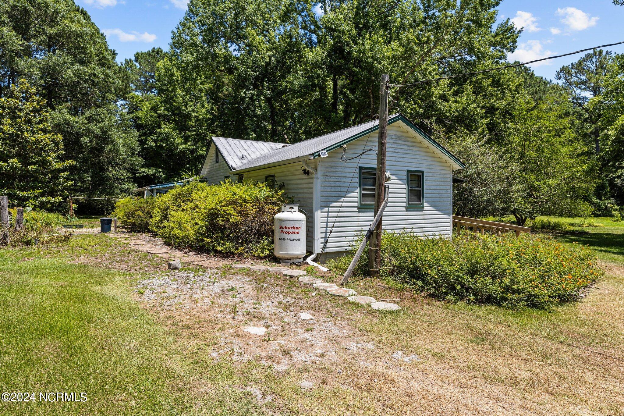1016 Tebo Road New Bern, NC 28562 - Photo 8 of 34 Front