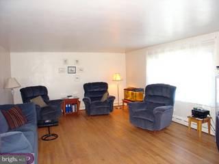 2621 Bedminster Road Perkasie, PA 18944 - Photo 4 of 6