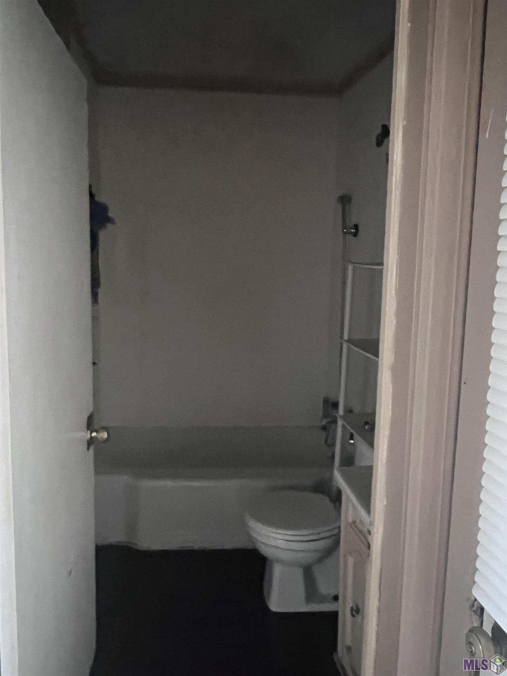 5456 Adams Avenue Baton Rouge, LA 70806 - Photo 9 of 14 BATHROOM