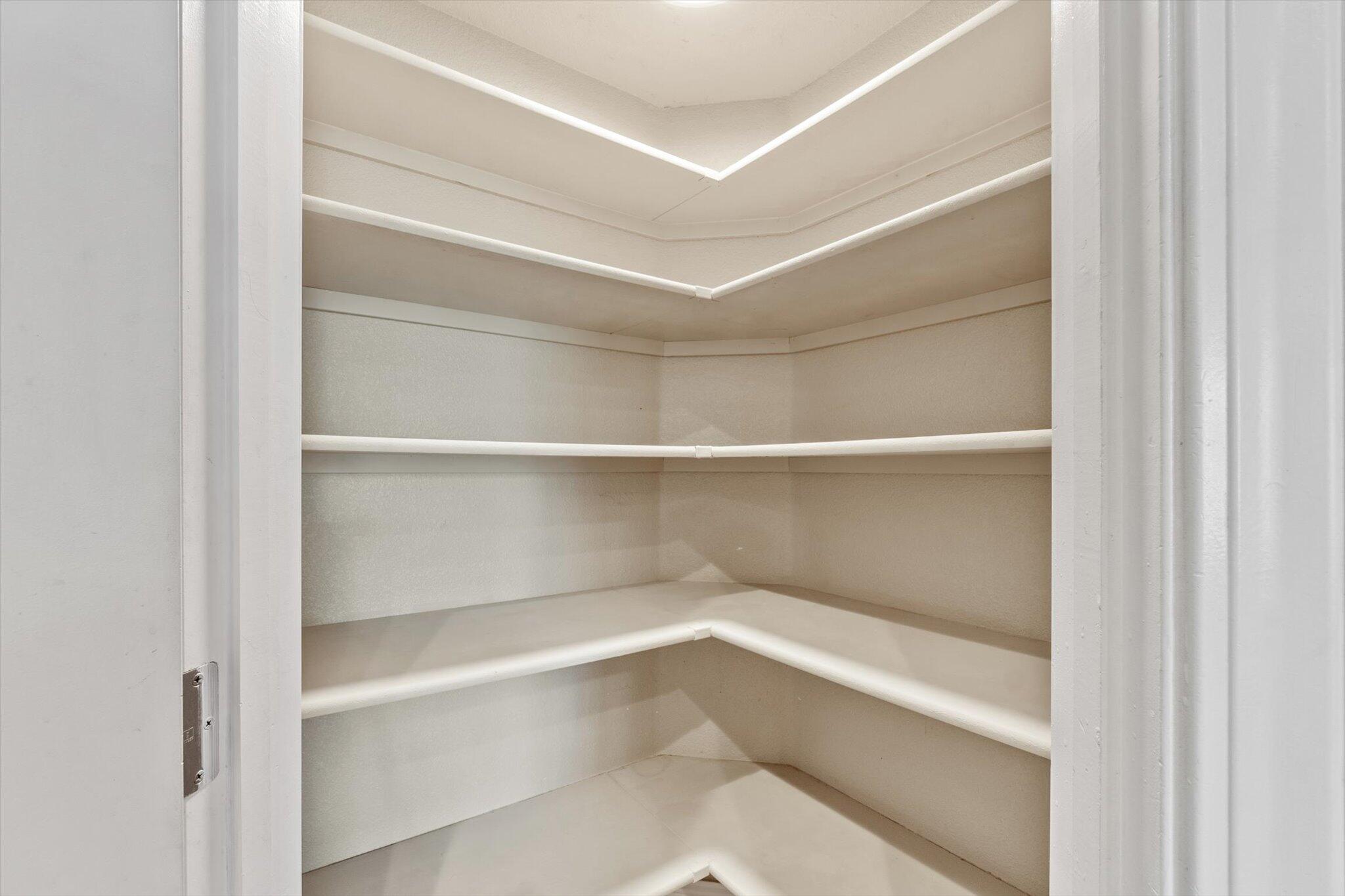 2134 Cadjew Street Redding, CA 96003 - Photo 15 of 48 15-BiggerFlow Real Estate Media-15