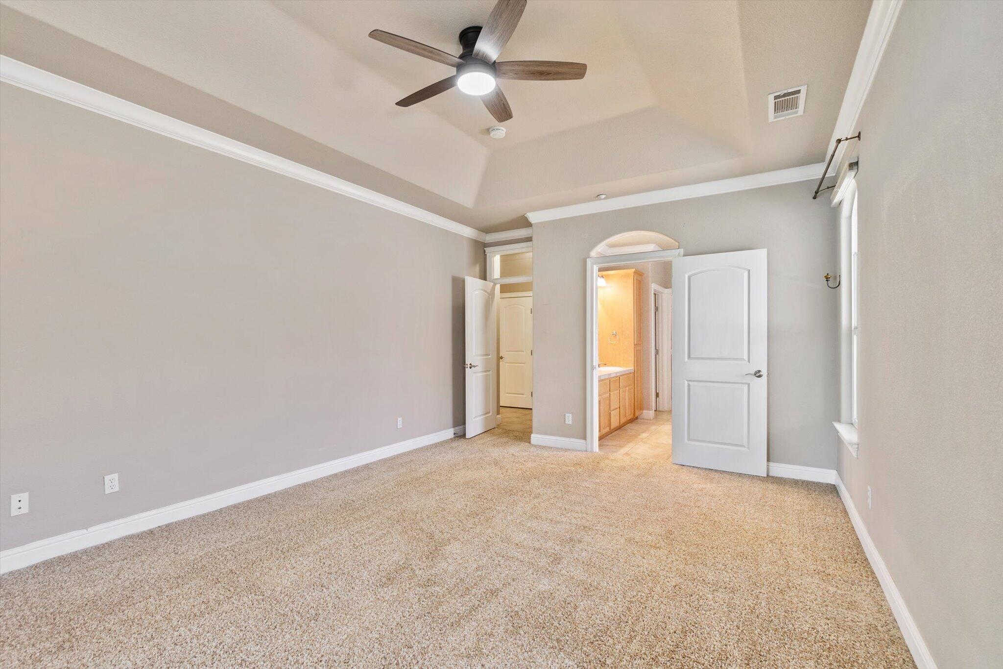 2134 Cadjew Street Redding, CA 96003 - Photo 24 of 48 25-BiggerFlow Real Estate Media-25