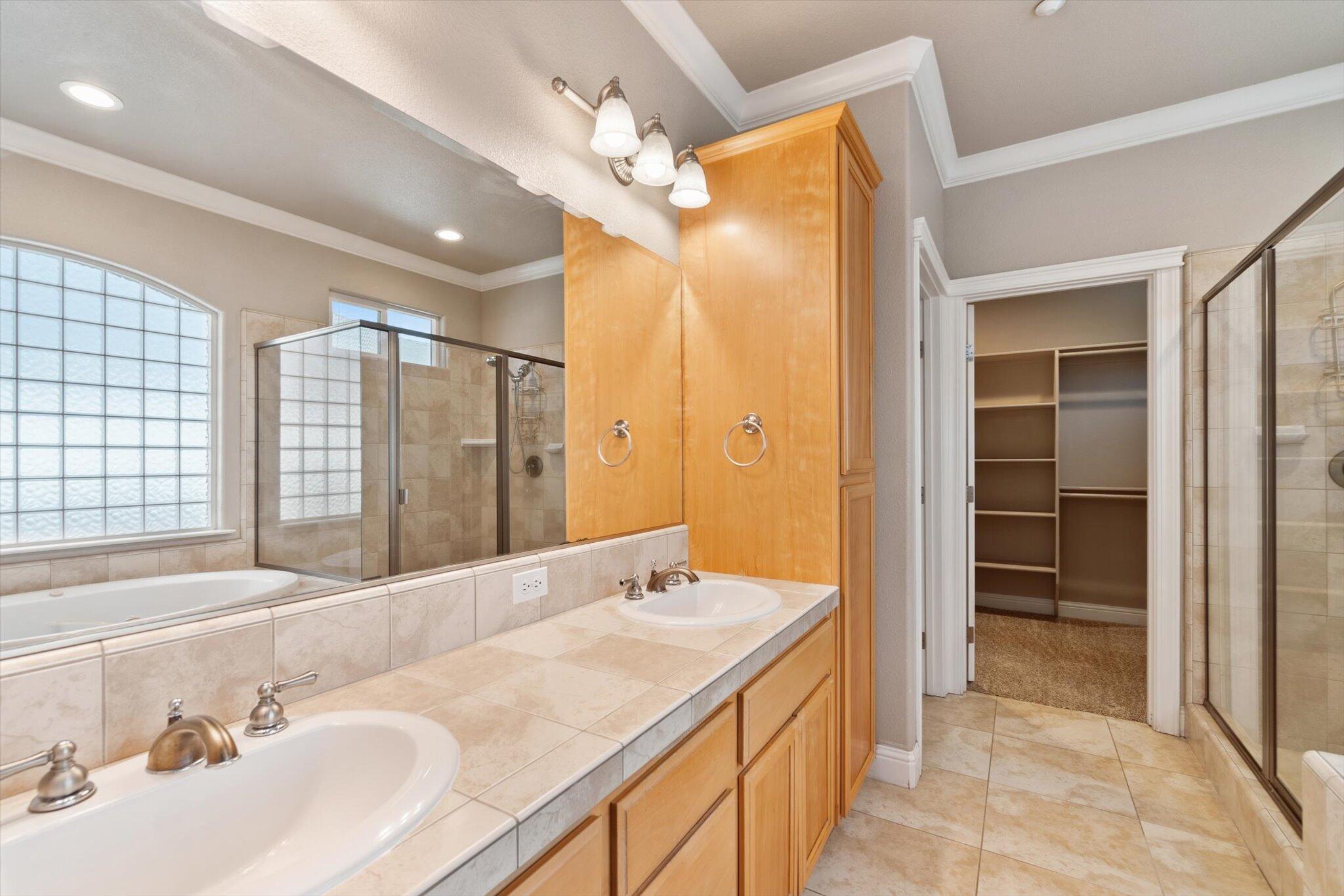 2134 Cadjew Street Redding, CA 96003 - Photo 25 of 48 26-BiggerFlow Real Estate Media-26