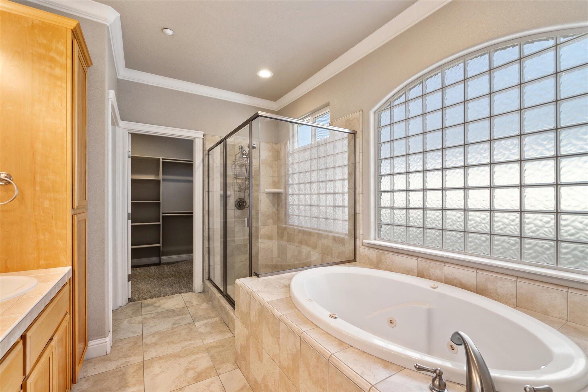 2134 Cadjew Street Redding, CA 96003 - Photo 26 of 48 27-BiggerFlow Real Estate Media-27