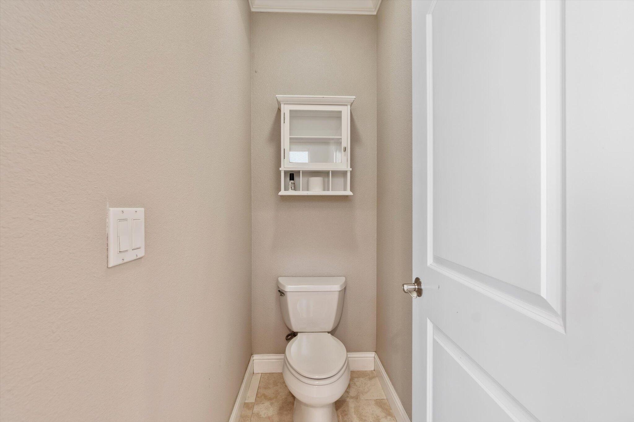 2134 Cadjew Street Redding, CA 96003 - Photo 27 of 48 28-BiggerFlow Real Estate Media-28