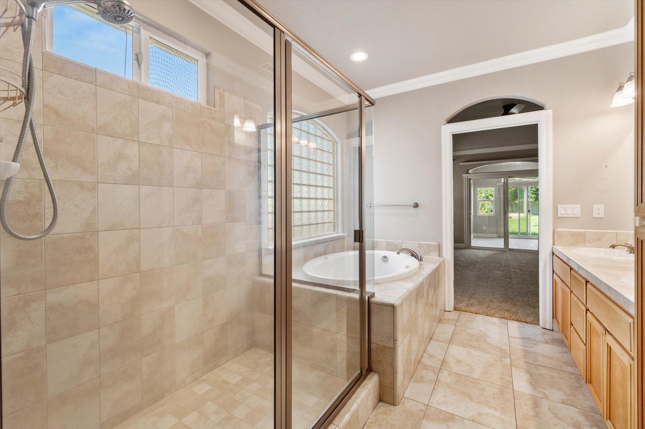 2134 Cadjew Street Redding, CA 96003 - Photo 28 of 48 29-BiggerFlow Real Estate Media-29