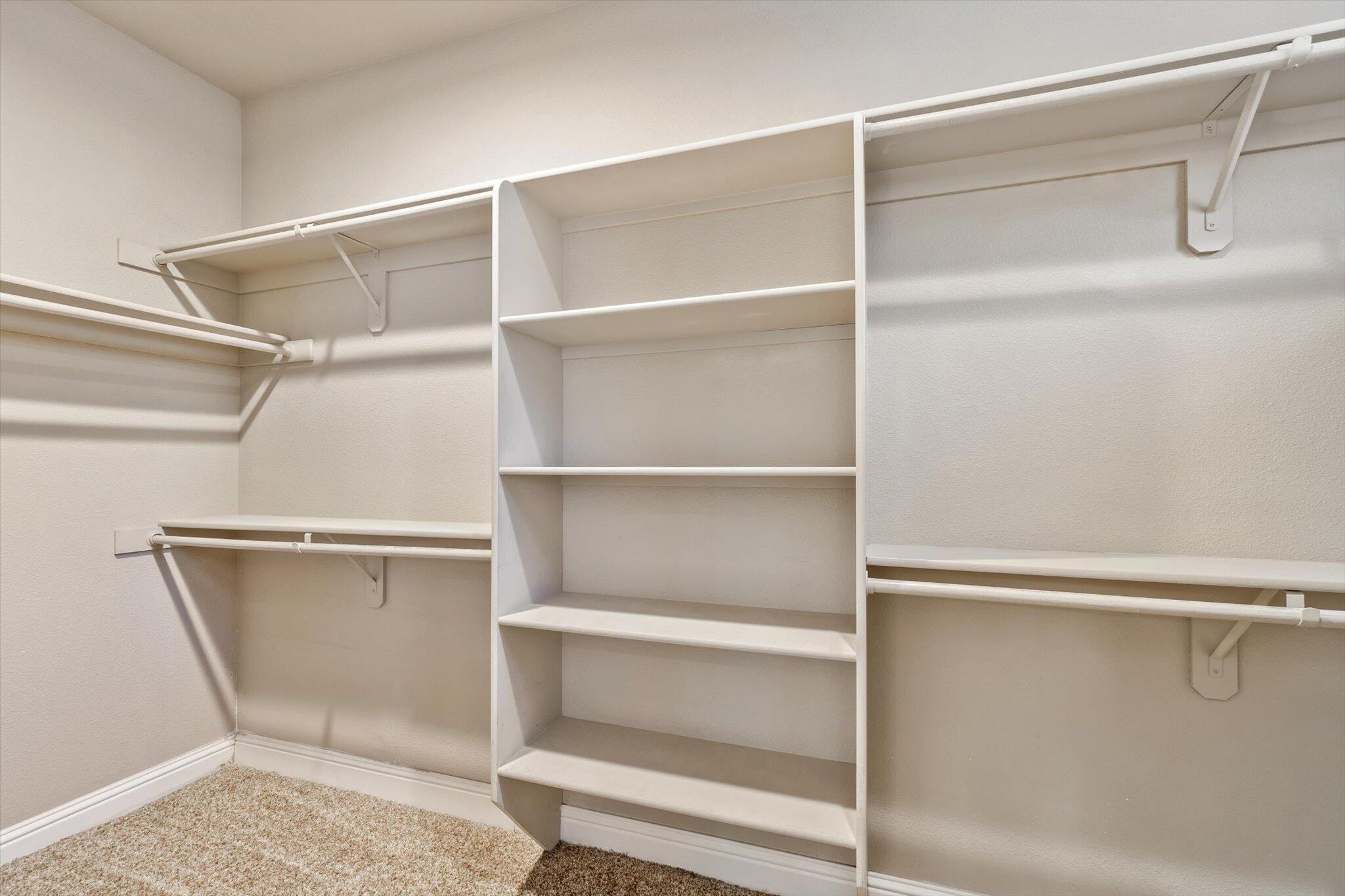 2134 Cadjew Street Redding, CA 96003 - Photo 29 of 48 30-BiggerFlow Real Estate Media-30