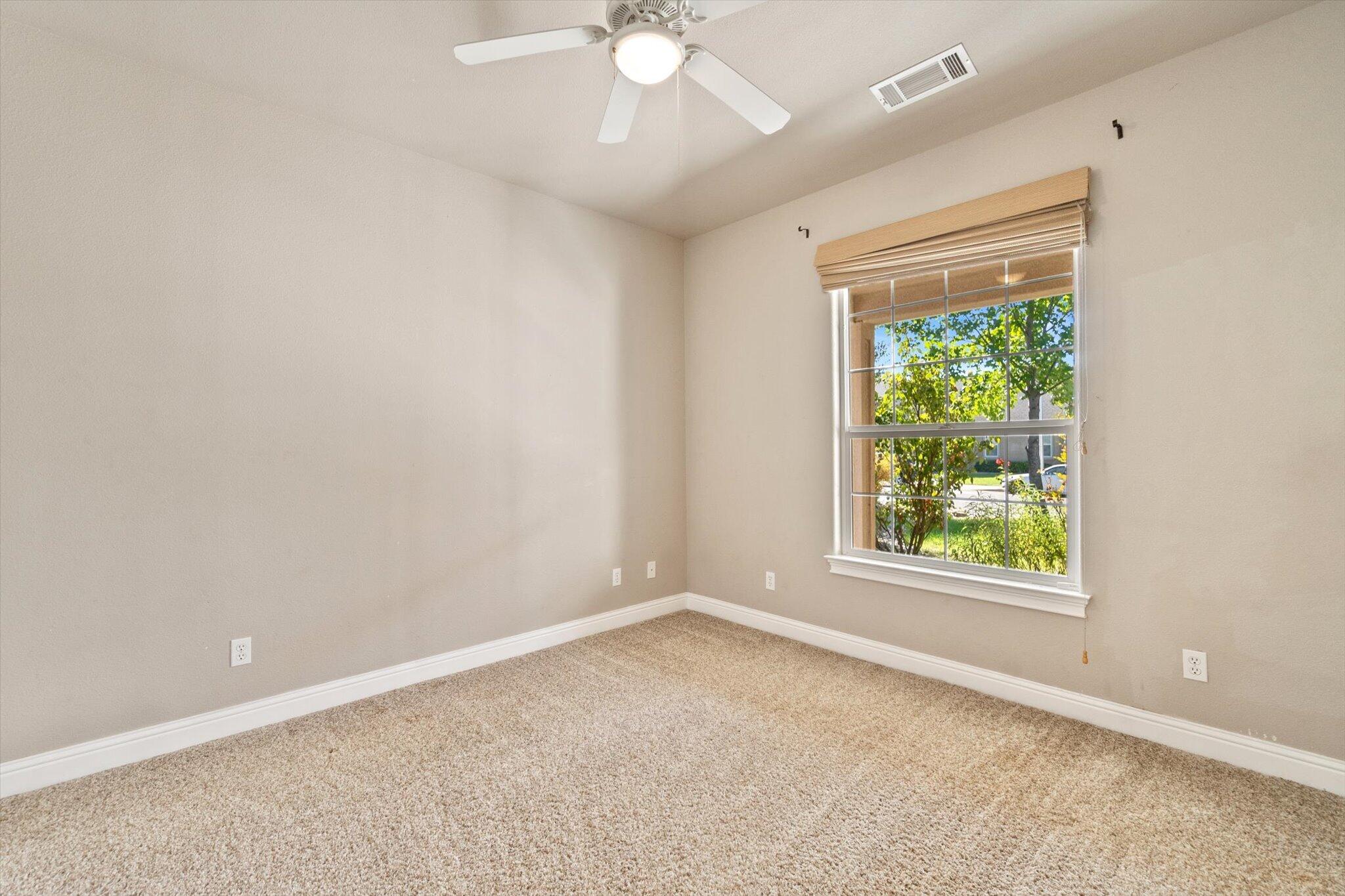 2134 Cadjew Street Redding, CA 96003 - Photo 31 of 48 32-BiggerFlow Real Estate Media-32