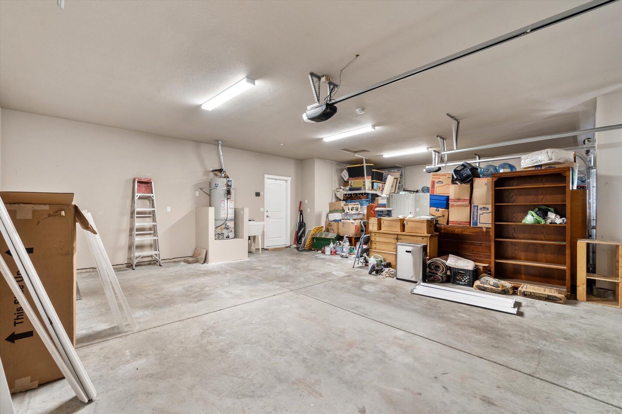 2134 Cadjew Street Redding, CA 96003 - Photo 37 of 48 39-BiggerFlow Real Estate Media-39