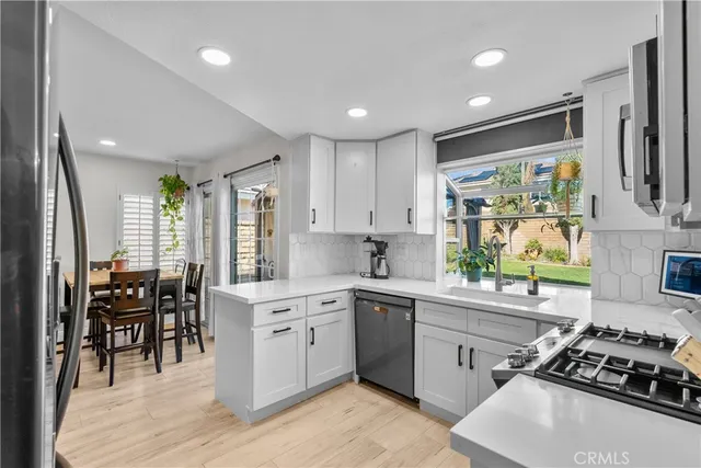 $799,990 | 21625 Farmington Lane, Saugus, CA 91350