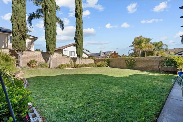 $799,990 | 21625 Farmington Lane, Saugus, CA 91350