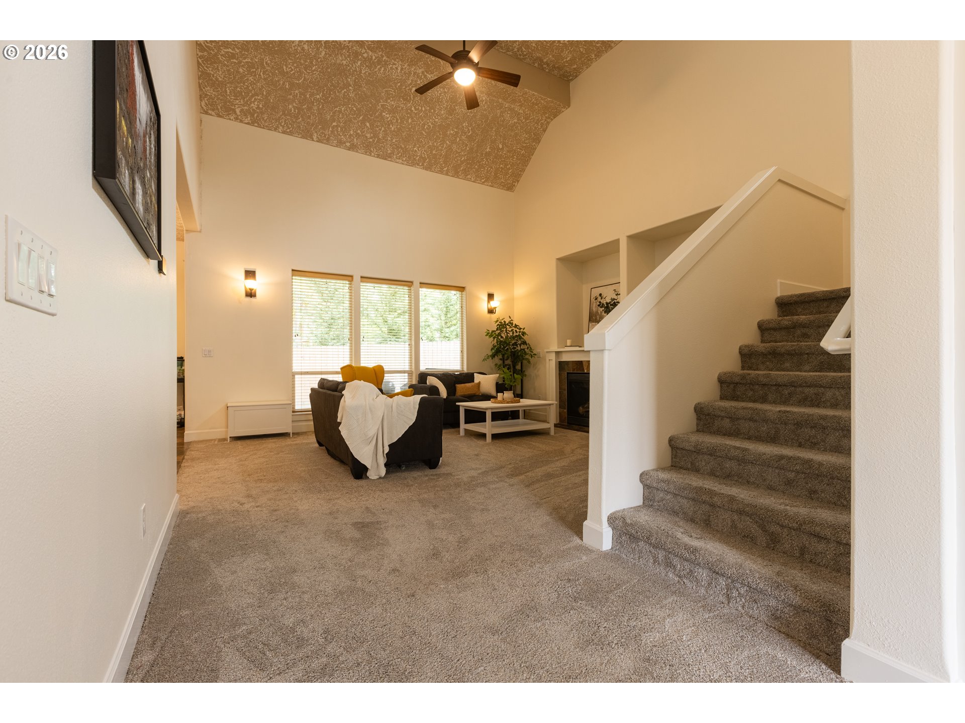 5278 Southeast 18th Street Gresham, OR 97080 - Photo 5 of 41