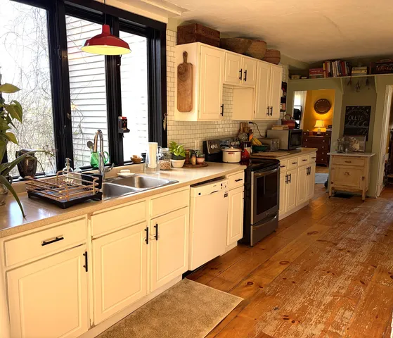 $590,000 | 129 Old Dublin Road, Peterborough, NH 03458