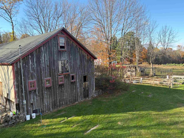 $590,000 | 129 Old Dublin Road, Peterborough, NH 03458
