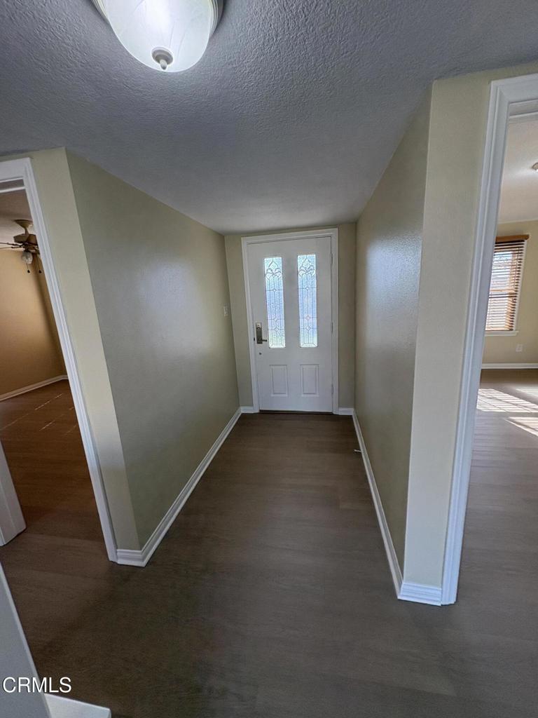 47 Natalie Way Camarillo, CA 93010 - Photo 2 of 37