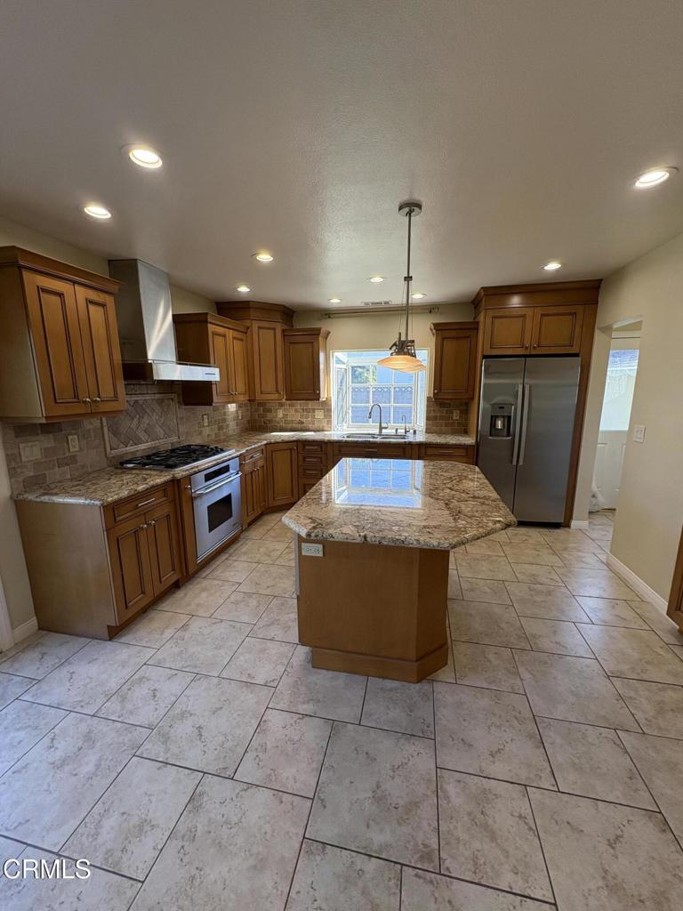 47 Natalie Way Camarillo, CA 93010 - Photo 6 of 37