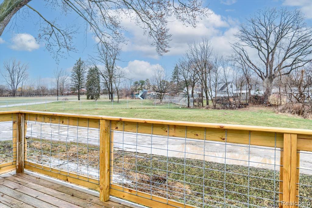 2127 Kenneth Street Burton, MI 48529 - Photo 8 of 49