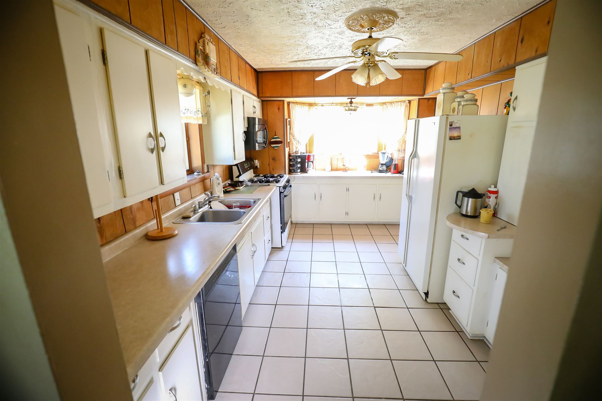 2318 Sand Point Road Fort Wayne, IN 46809 - Photo 9 of 36