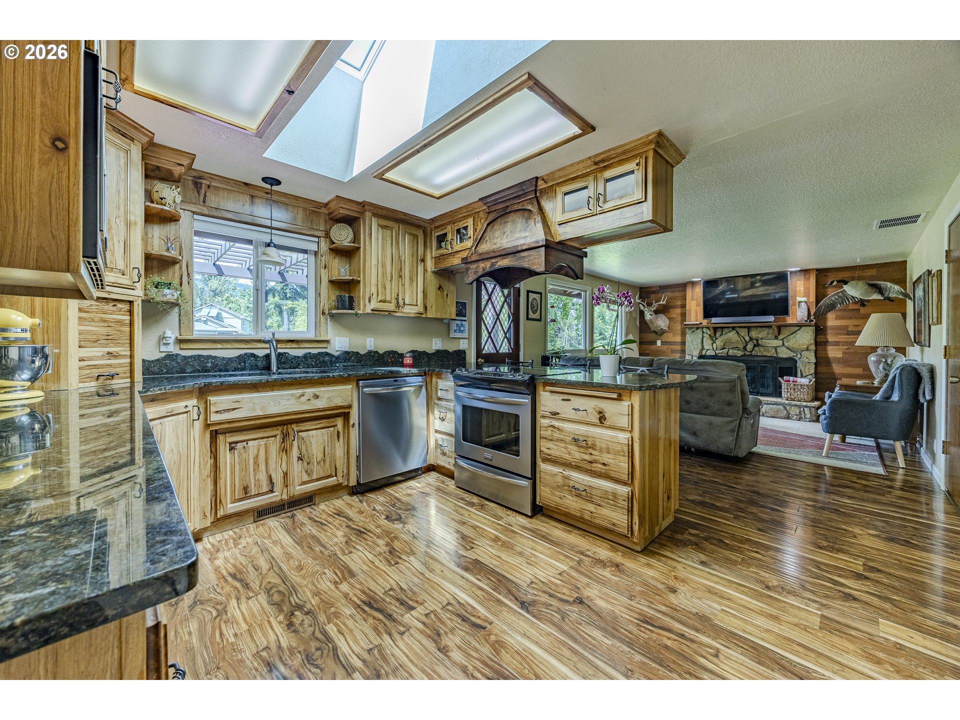 40211 Deerhorn Road Springfield, OR 97478 - Photo 11 of 48