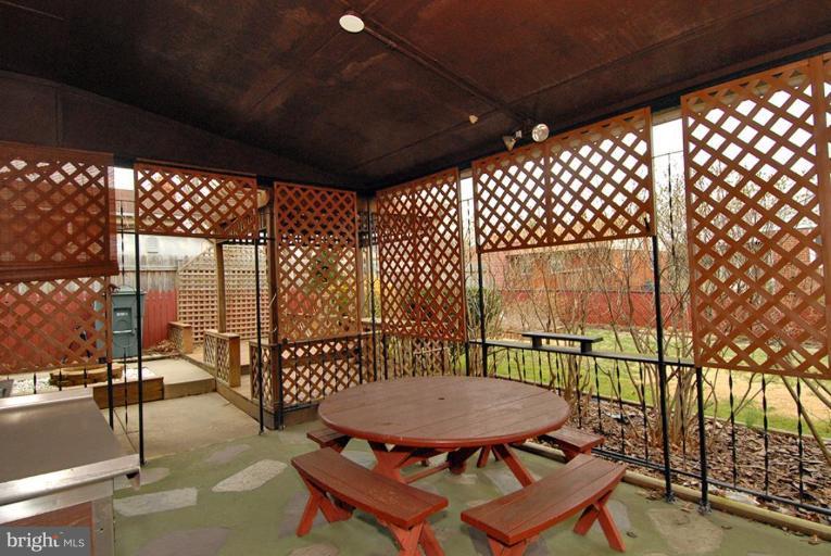 4804 Nantucket Road College Park, MD 20740 - Photo 10 of 14 Patio