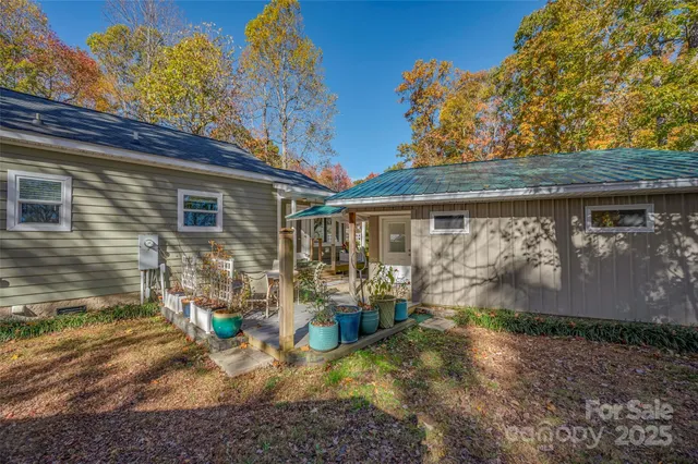 a view of a back yard of the house