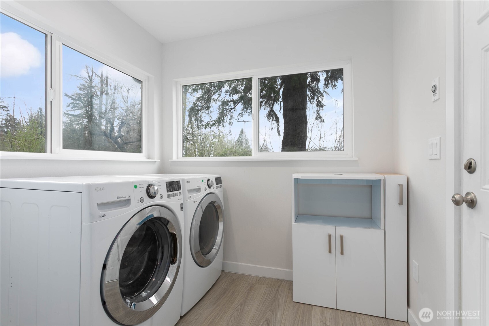 4656 Bay Road Blaine, WA 98230 - Photo 11 of 31 a view of washer and dryer in a room