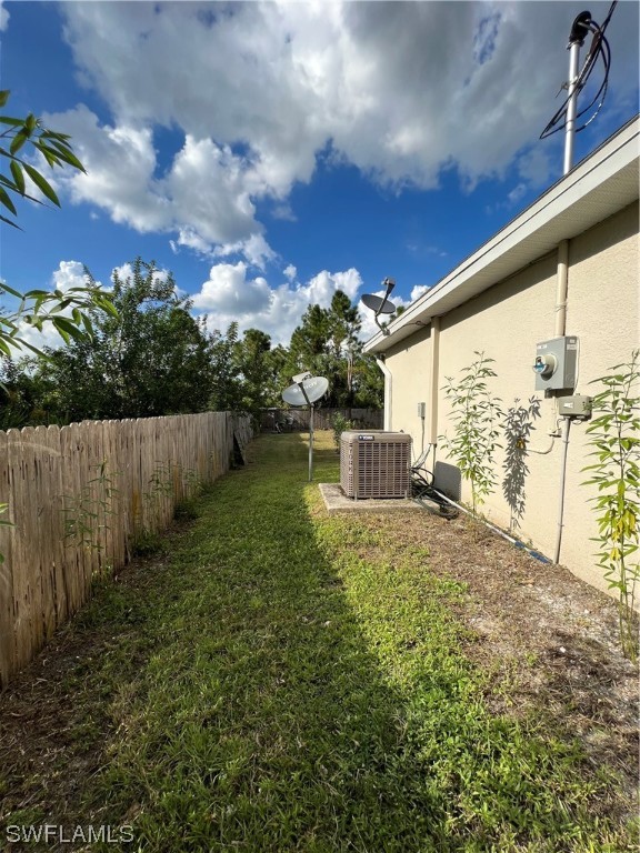 5018 Dolphin Circle LaBelle, FL 33935 - Photo 2 of 17 a view of a backyard