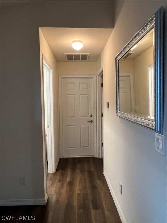 5018 Dolphin Circle LaBelle, FL 33935 - Photo 10 of 17 a view of a hallway