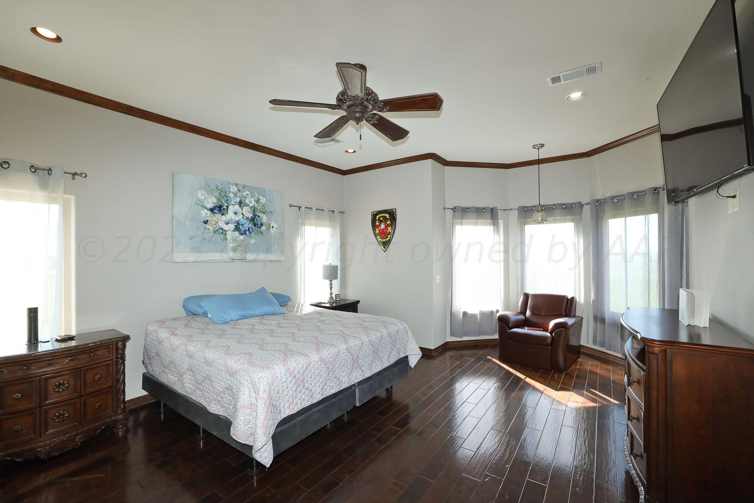 6700 West Lake View Road Amarillo, TX 79118 - Photo 13 of 38 Master Bedroom