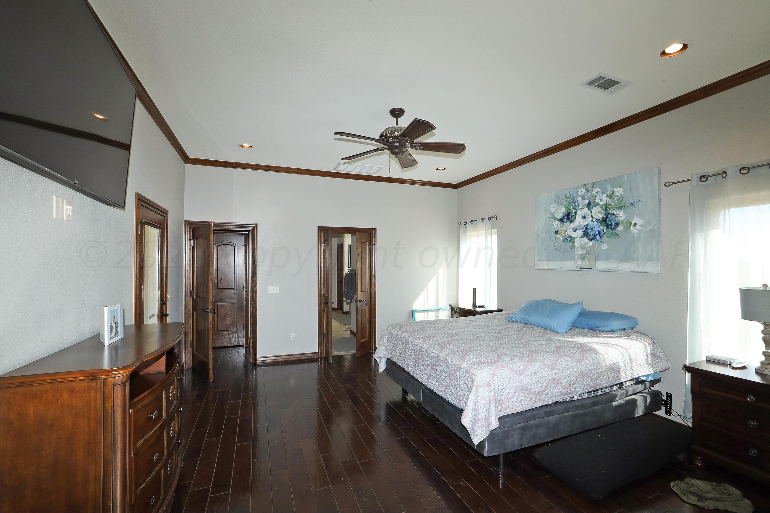 6700 West Lake View Road Amarillo, TX 79118 - Photo 14 of 38 Master Bedroom2