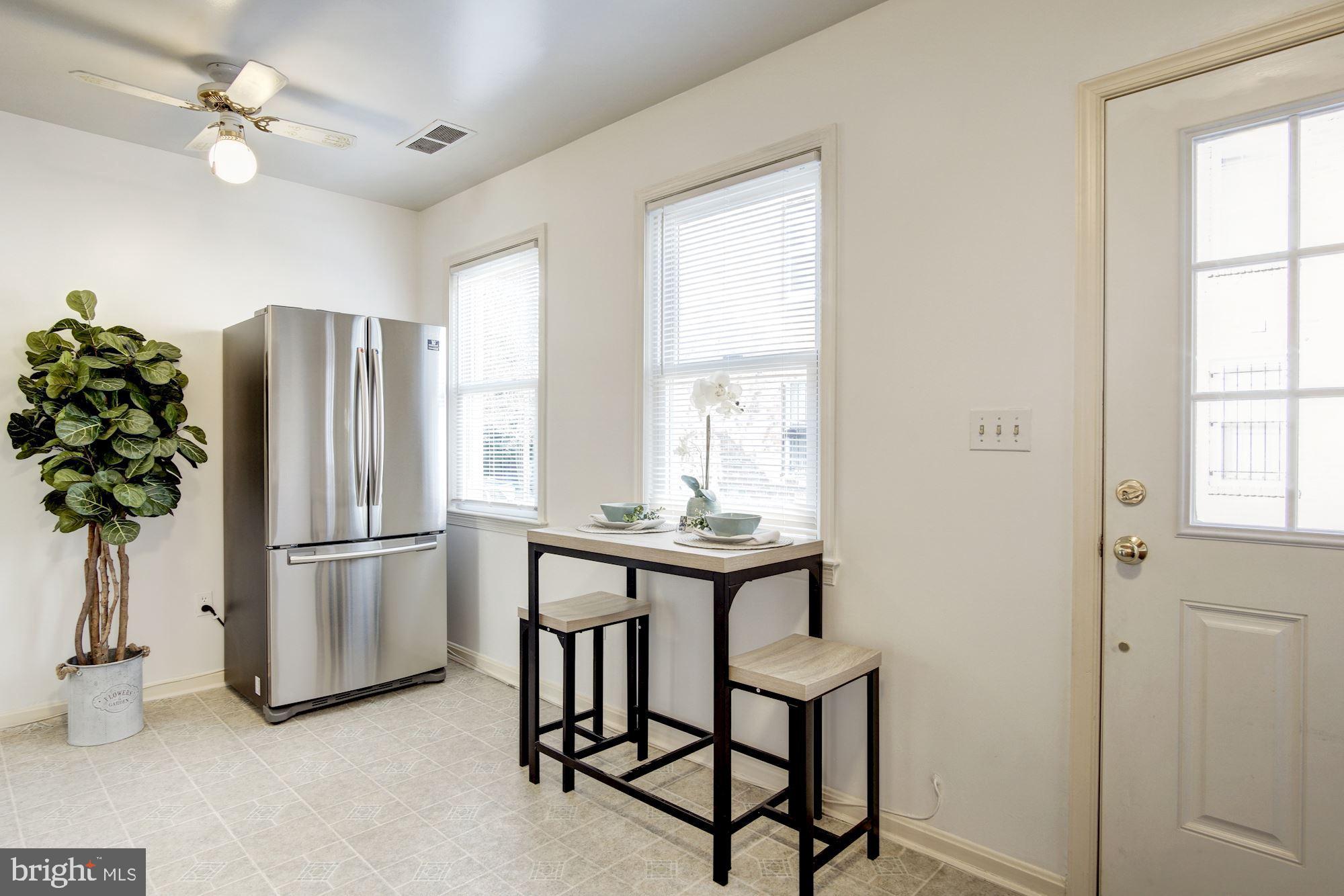 1906 17th Street Northwest Washington, DC 20009 - Photo 19 of 42 Table space kitchen